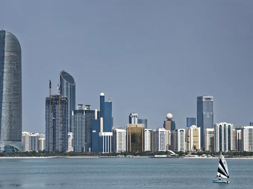 eSIM Abu Dhabi - Buy prepaid travel data for Abu Dhabi, United Arab Emirates