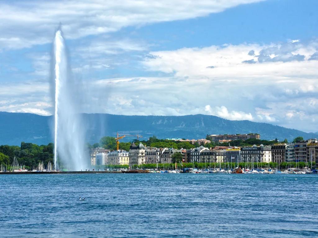 eSIM Geneva - Buy prepaid travel data for Geneva, Switzerland