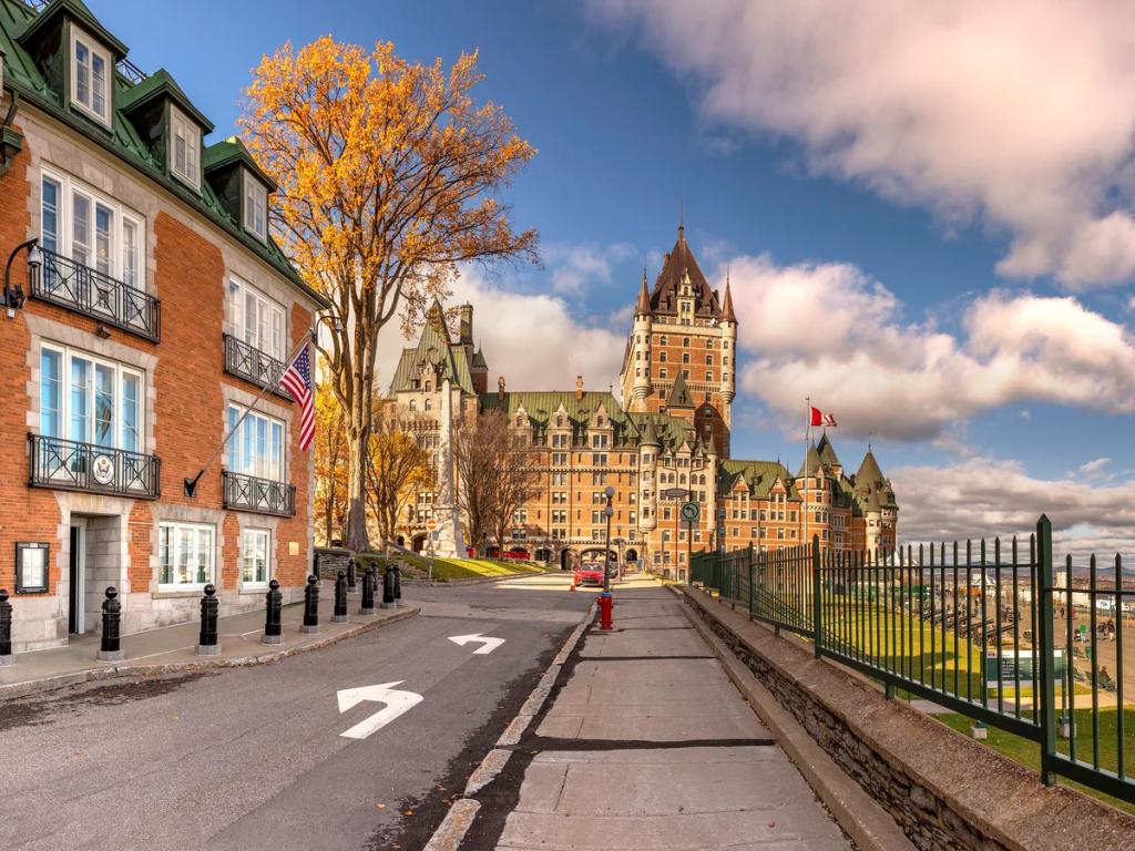 eSIM Quebec - Buy prepaid travel data for Quebec, Canada