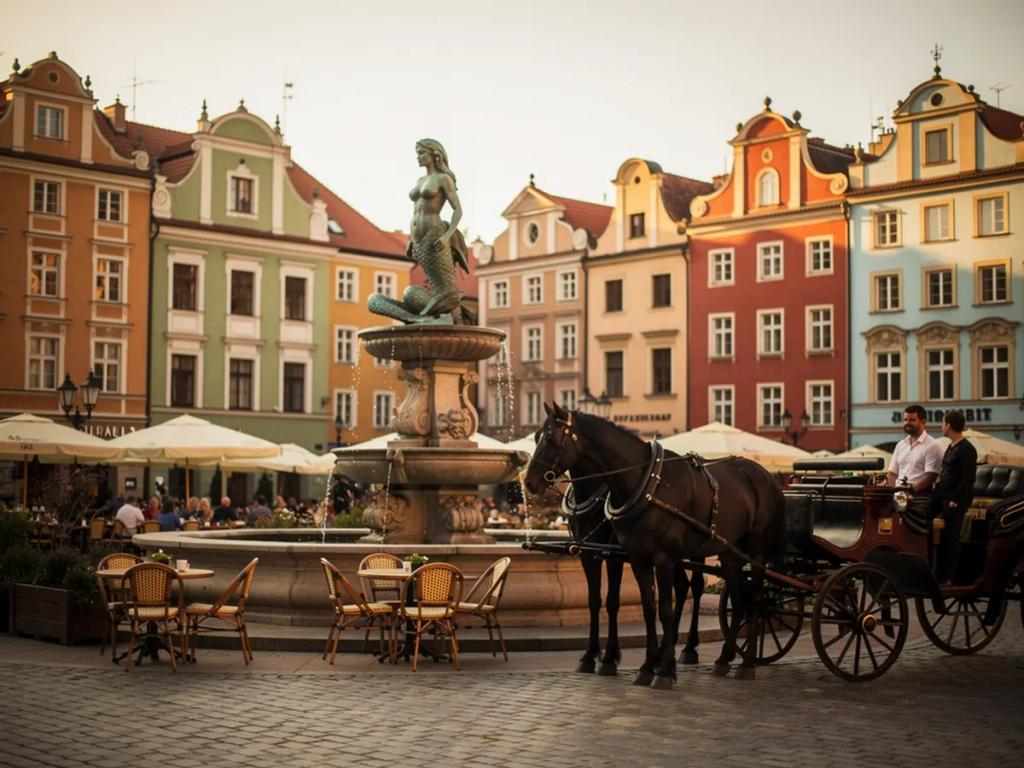 eSIM Warsaw - Купіть передплачені дані для Warsaw, Польща